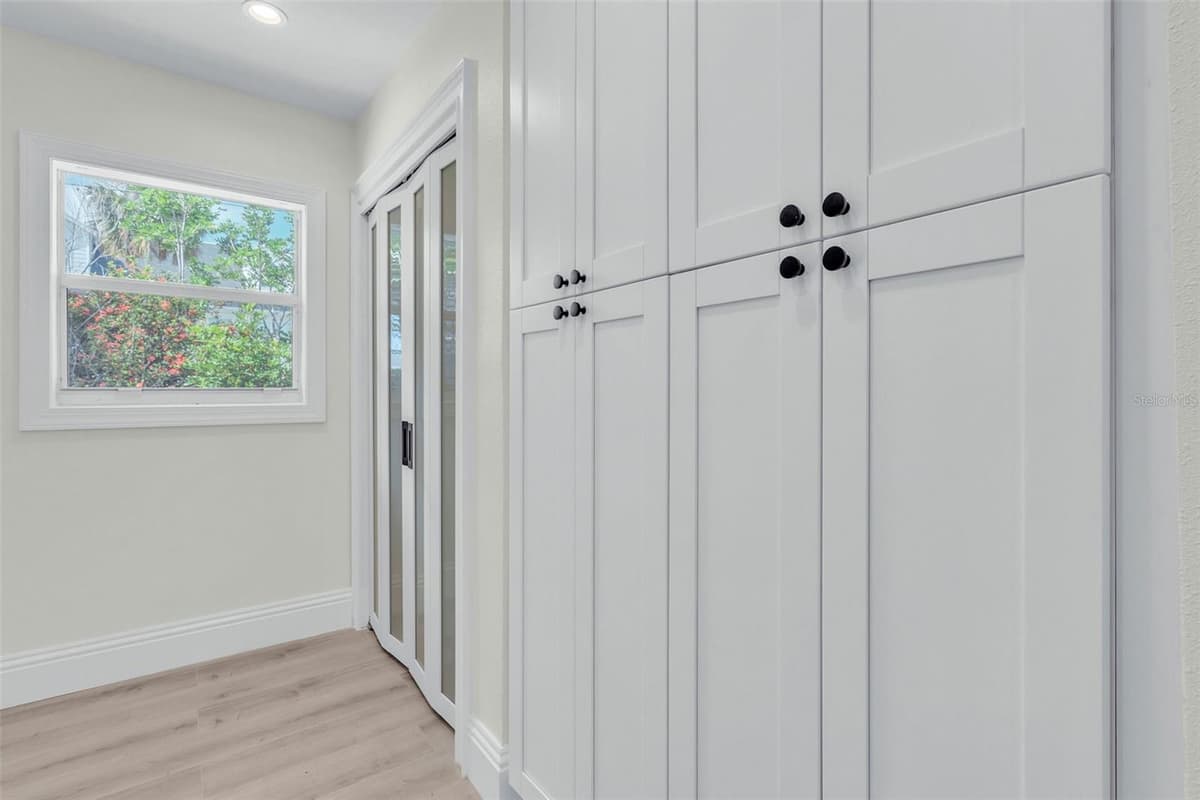 965 BRUCE AVENUE — photo 26 of 33