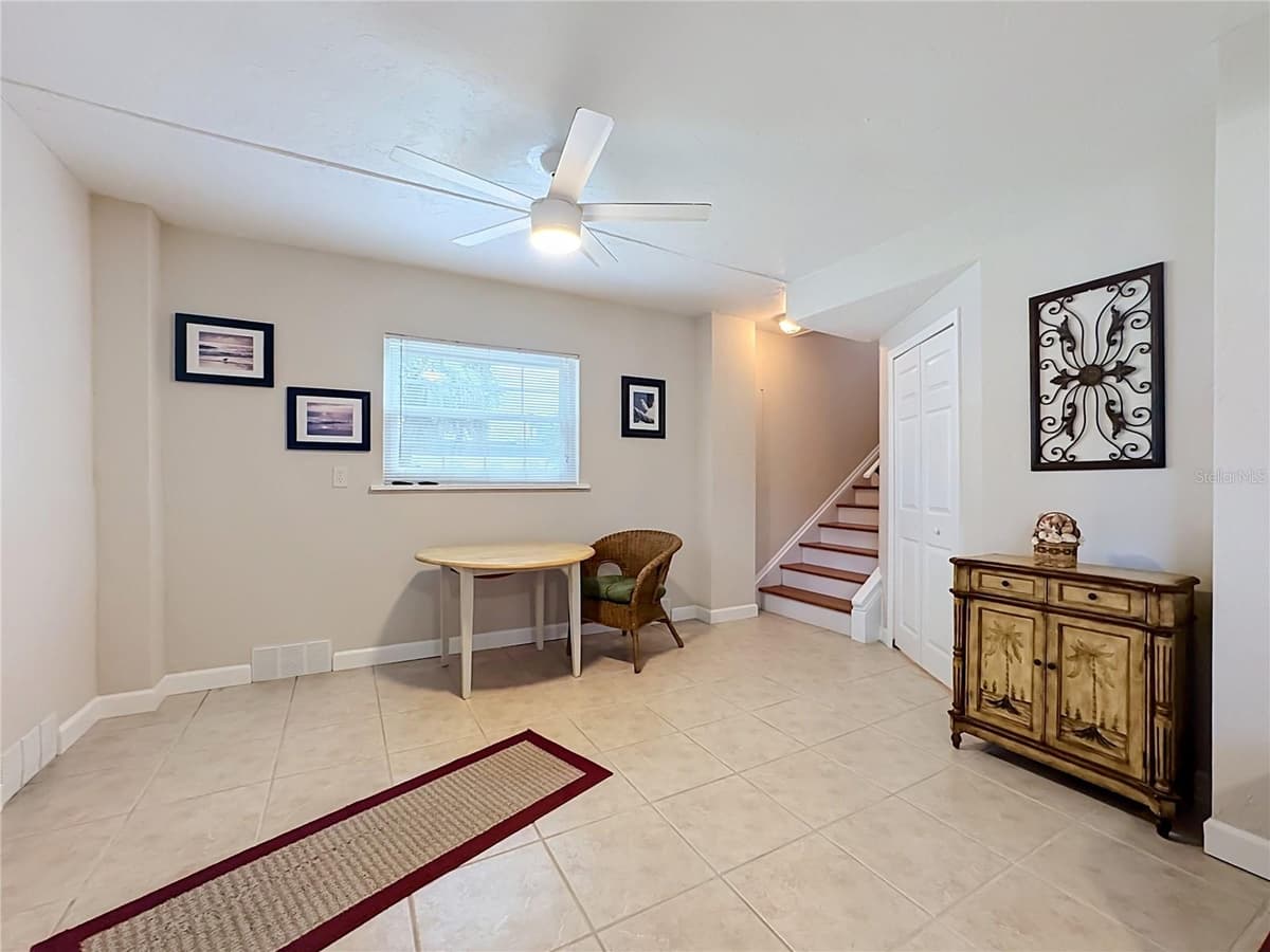 202 PEACOCK LANE — photo 26 of 66