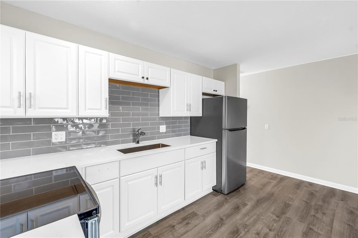 134 86TH TERRACE — photo 37 of 50