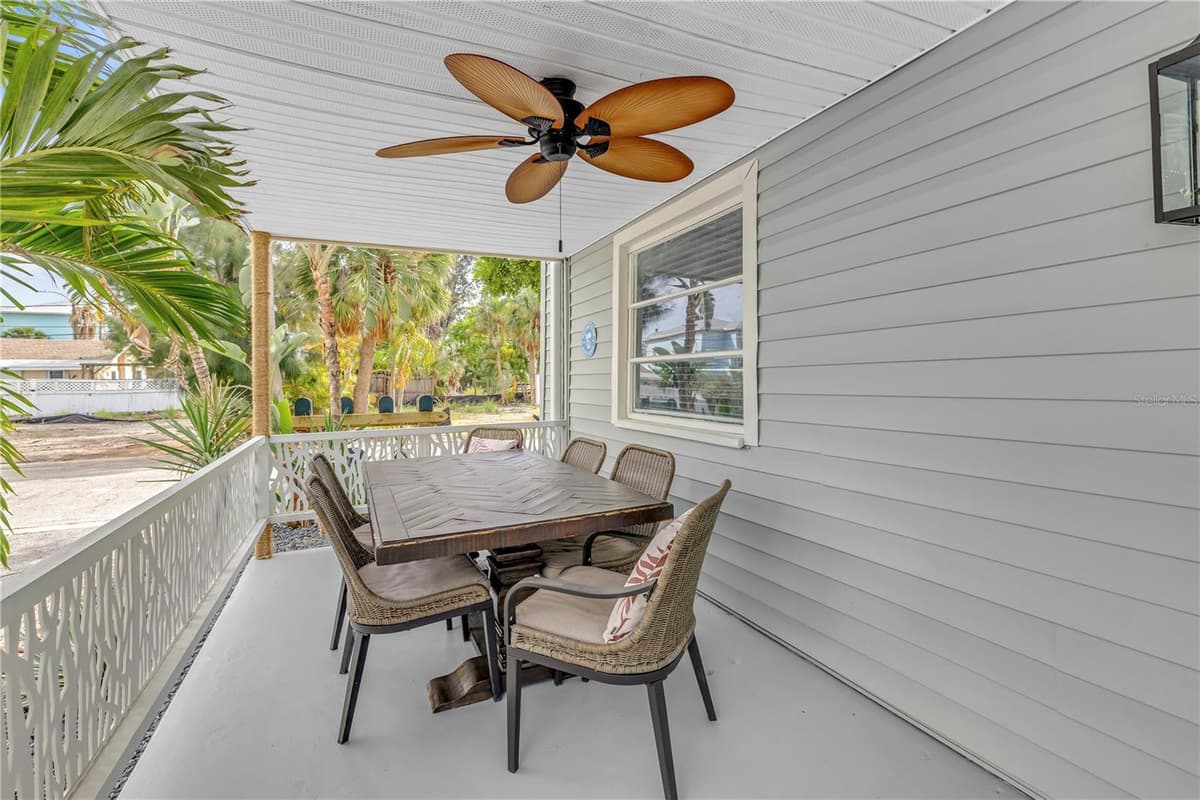 134 86TH TERRACE — photo 4 of 50