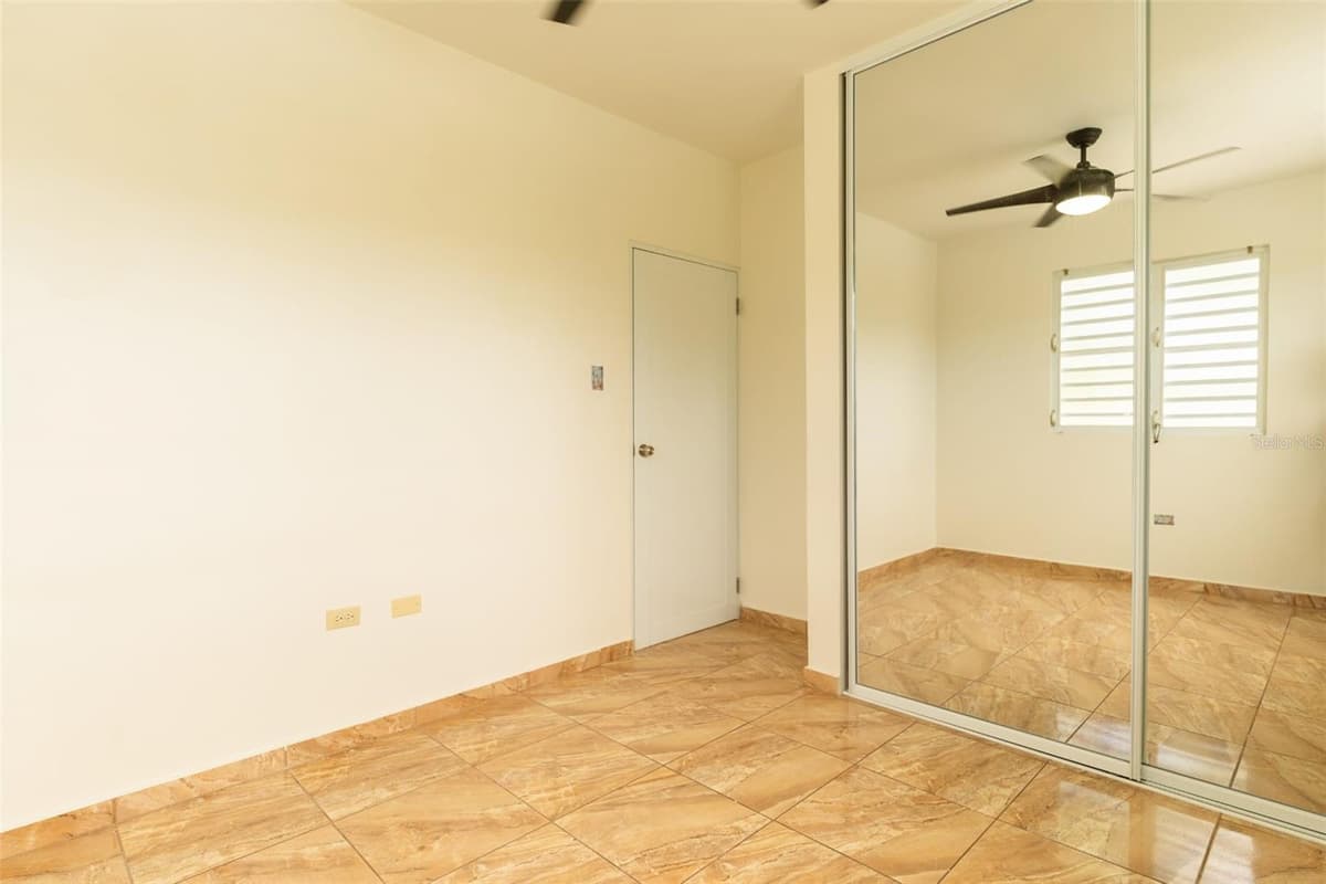 Carr 414 SECTOR LOS PUENTES — photo 16 of 28