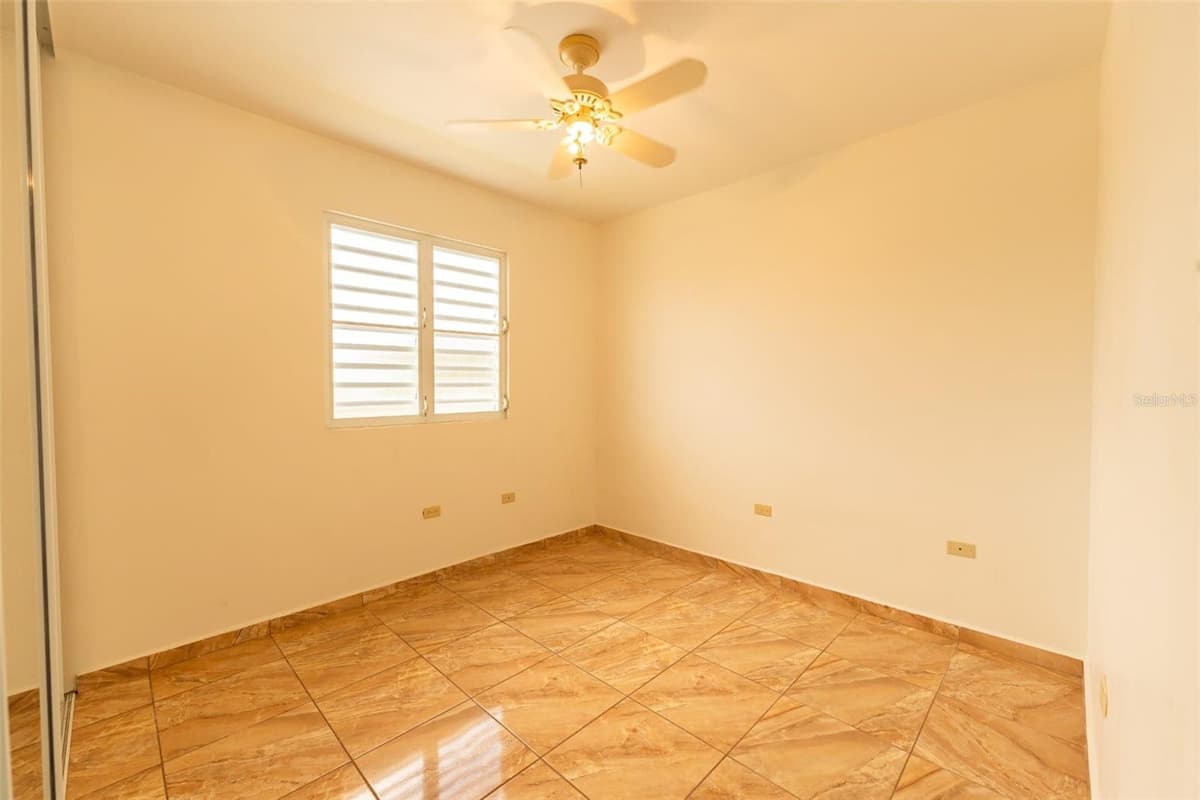 Carr 414 SECTOR LOS PUENTES — photo 12 of 28