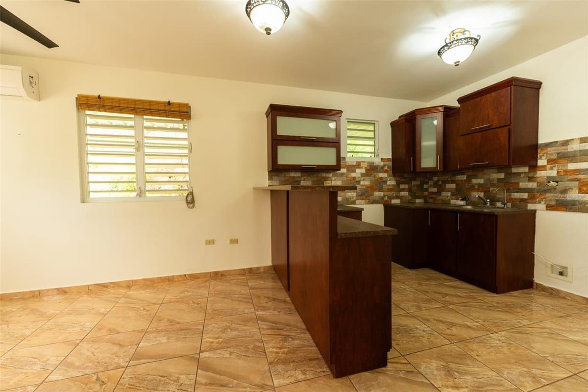 Carr 414 SECTOR LOS PUENTES — photo 9 of 28