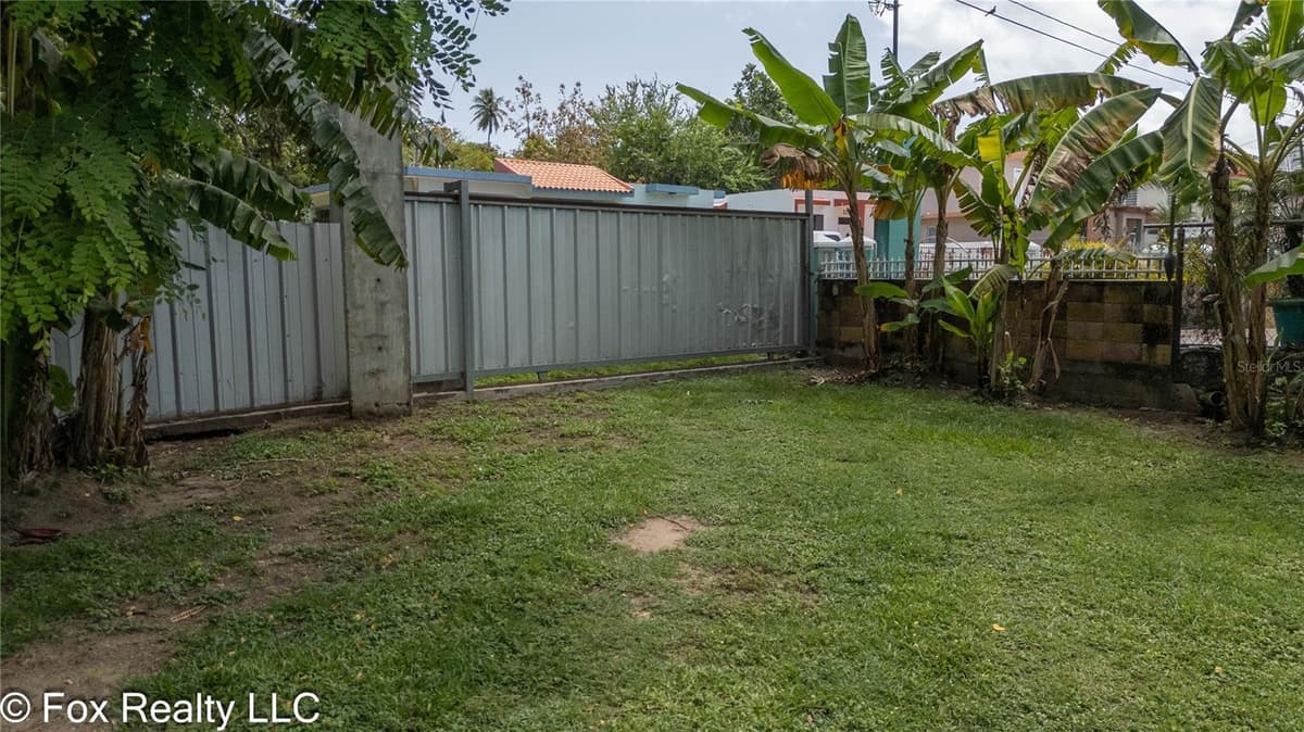 BO ESPINAL — photo 10 of 20