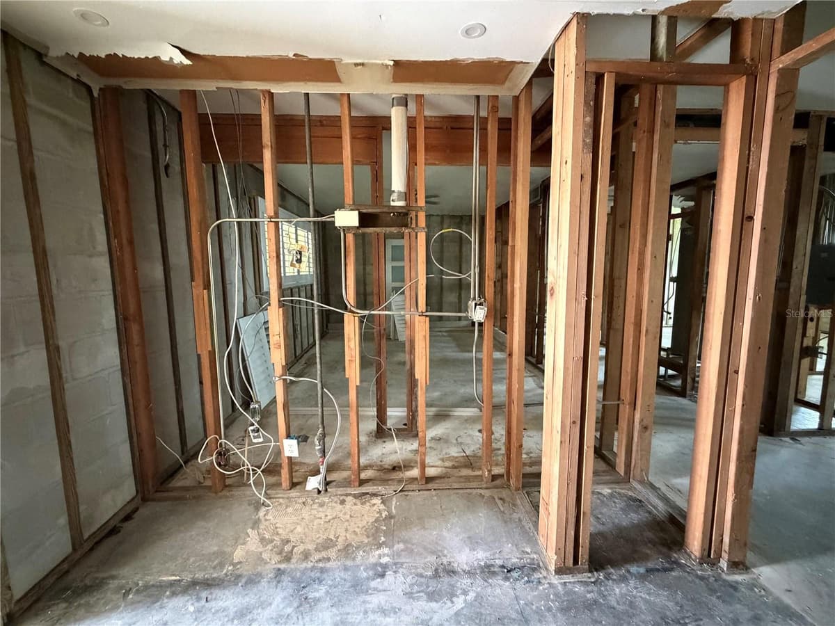 6000 21ST STREET — photo 14 of 29