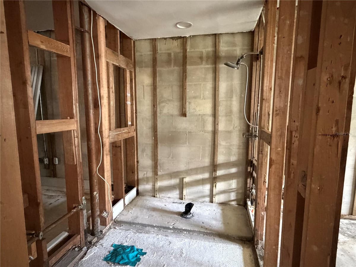 6000 21ST STREET — photo 9 of 29