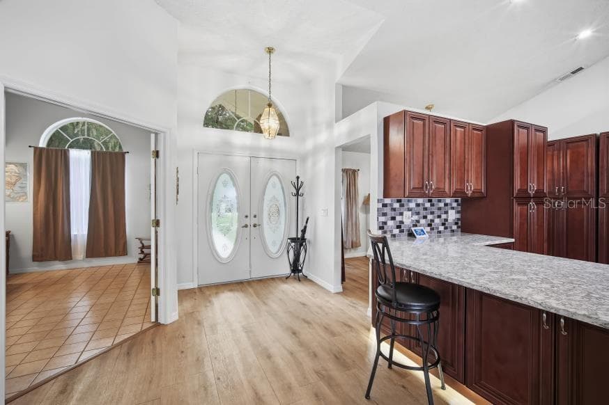 483 LINCOLN AVENUE — photo 5 of 41