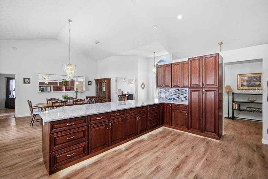 483 LINCOLN AVENUE — photo 9 of 41