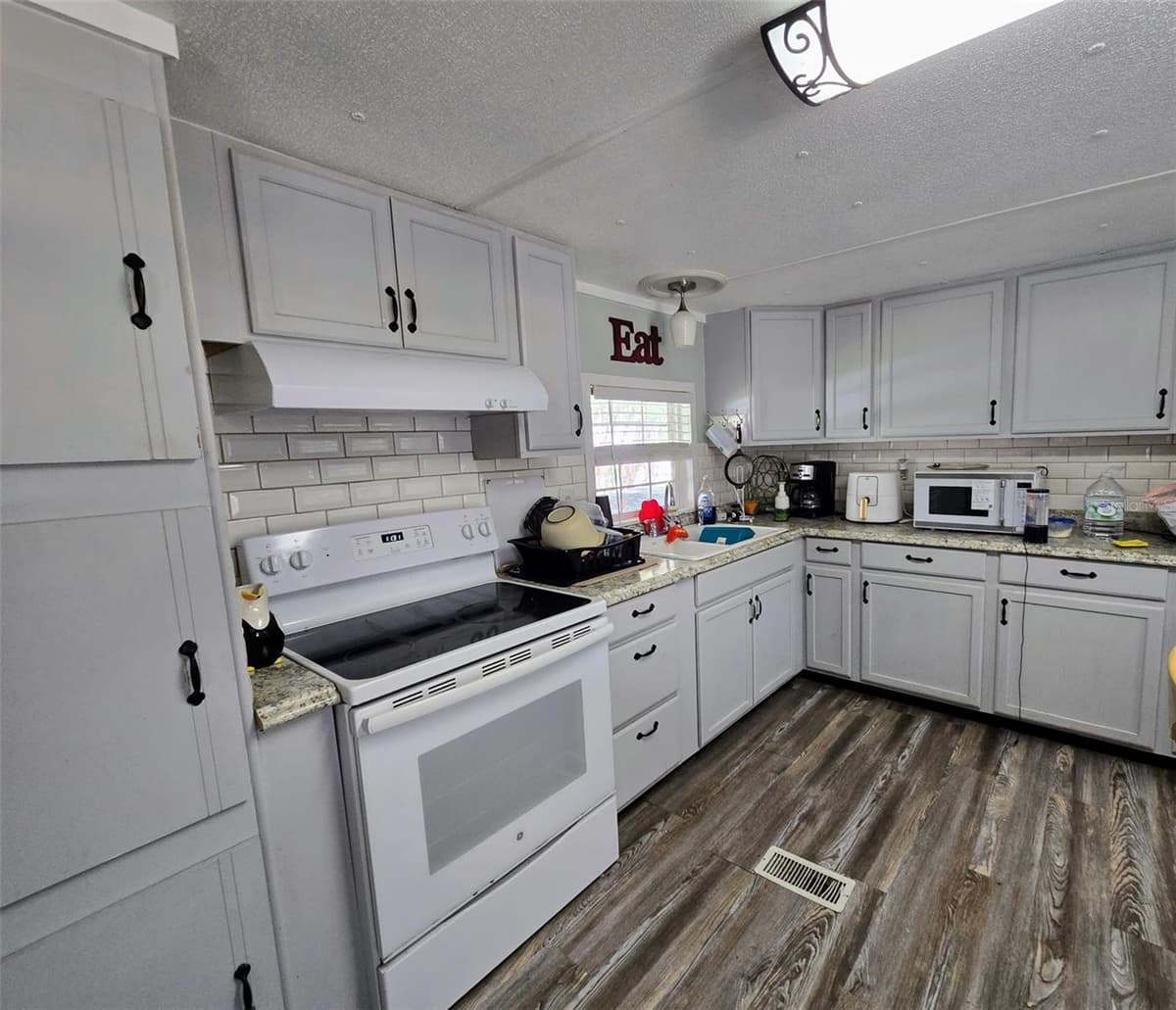 730 ROYAL PALM AVENUE — photo 10 of 14