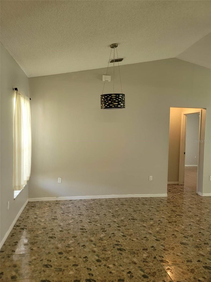 634 BALDWIN DRIVE — photo 14 of 33
