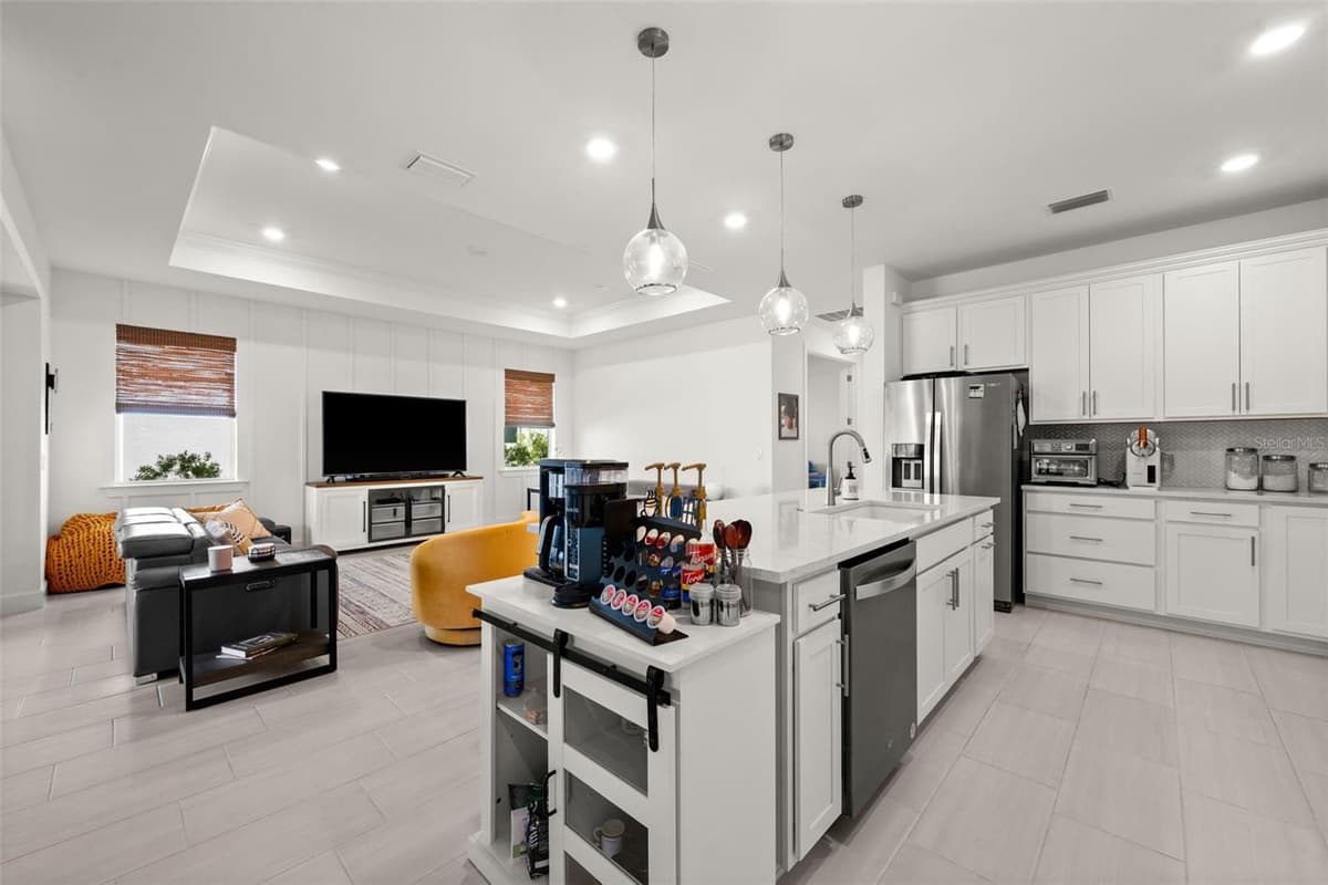 12461 BASALT LANE — photo 10 of 69