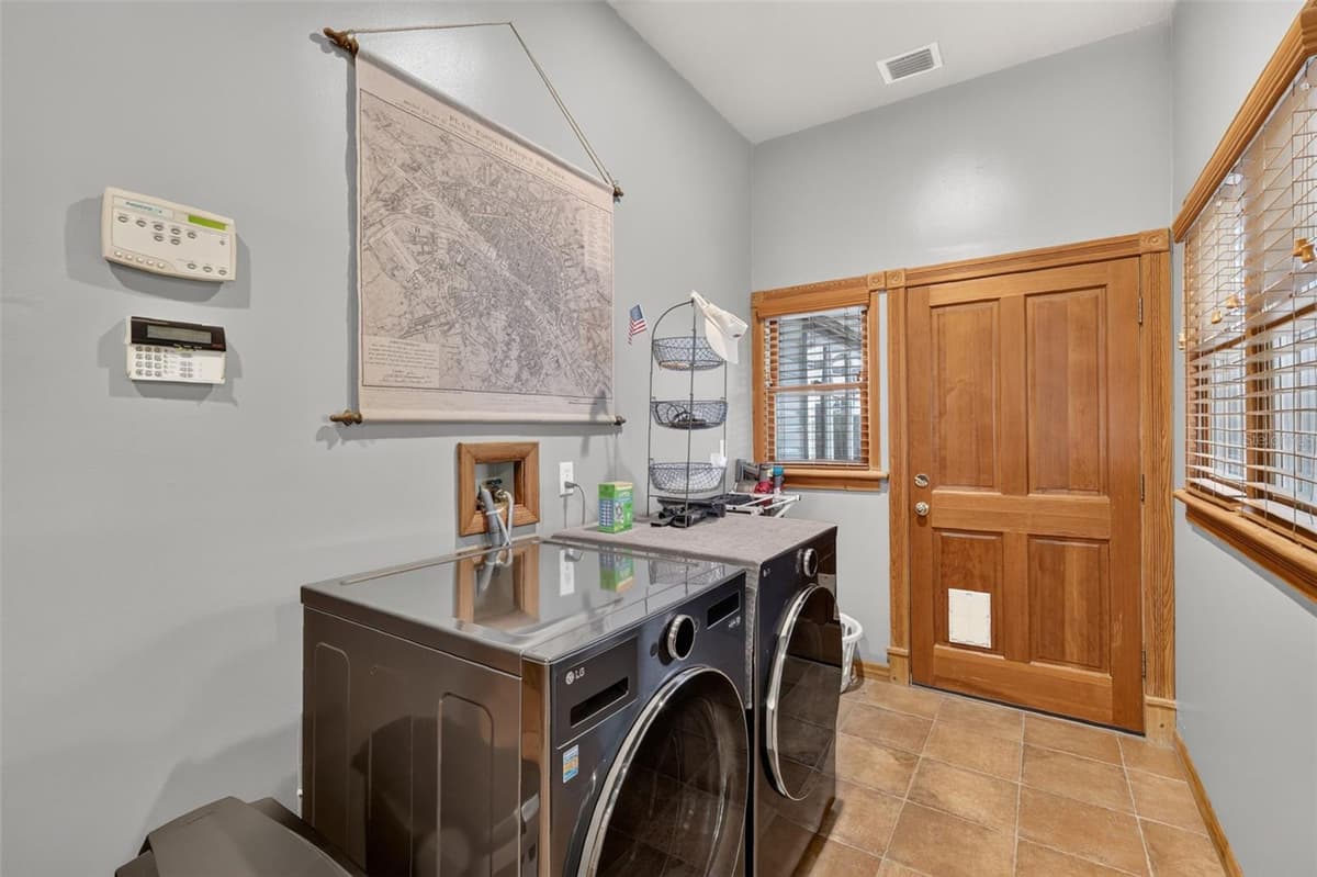 22625 LAKE SENECA ROAD — photo 39 of 62