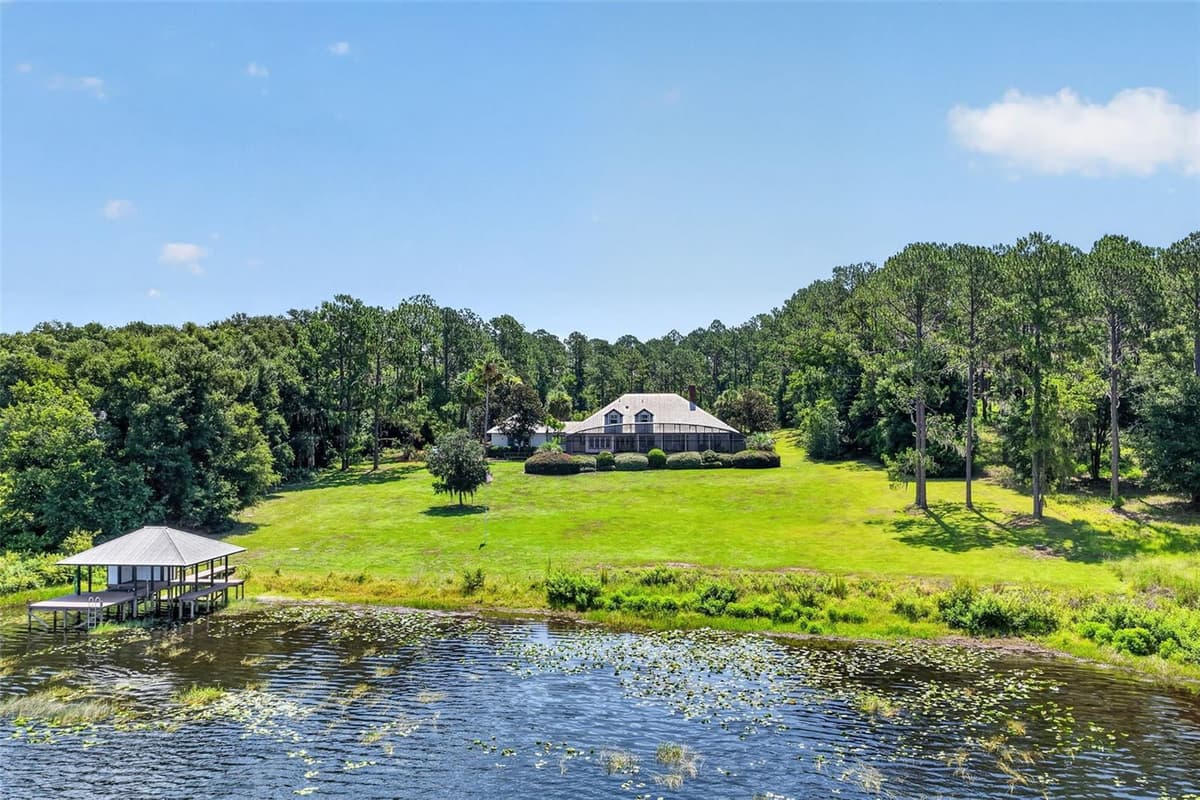 22625 LAKE SENECA ROAD — photo 5 of 62