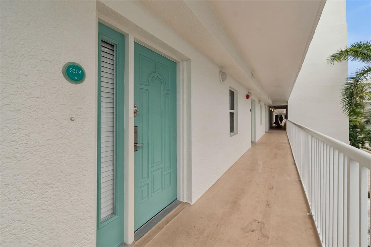 12000 GULF BOULEVARD — photo 9 of 64