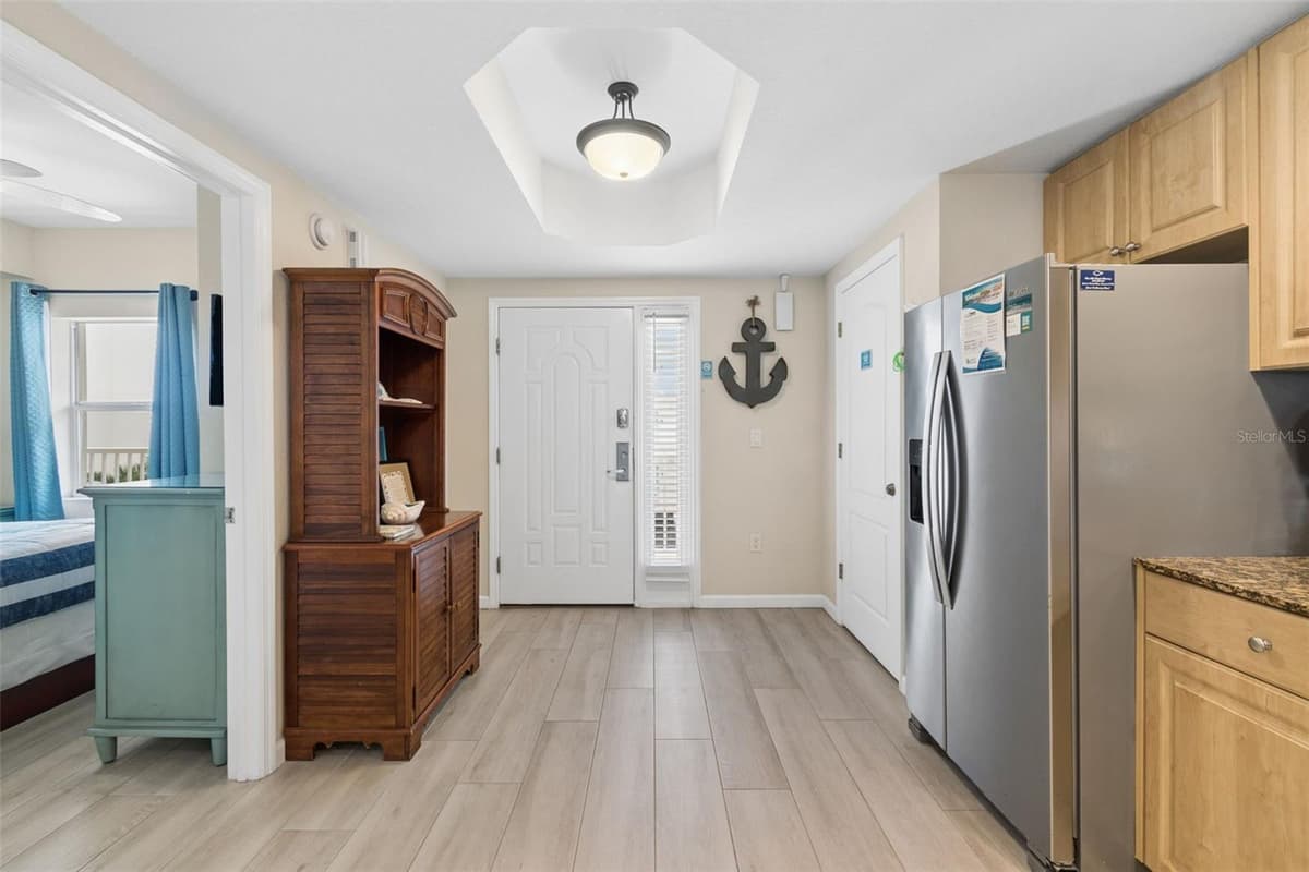 12000 GULF BOULEVARD — photo 10 of 64