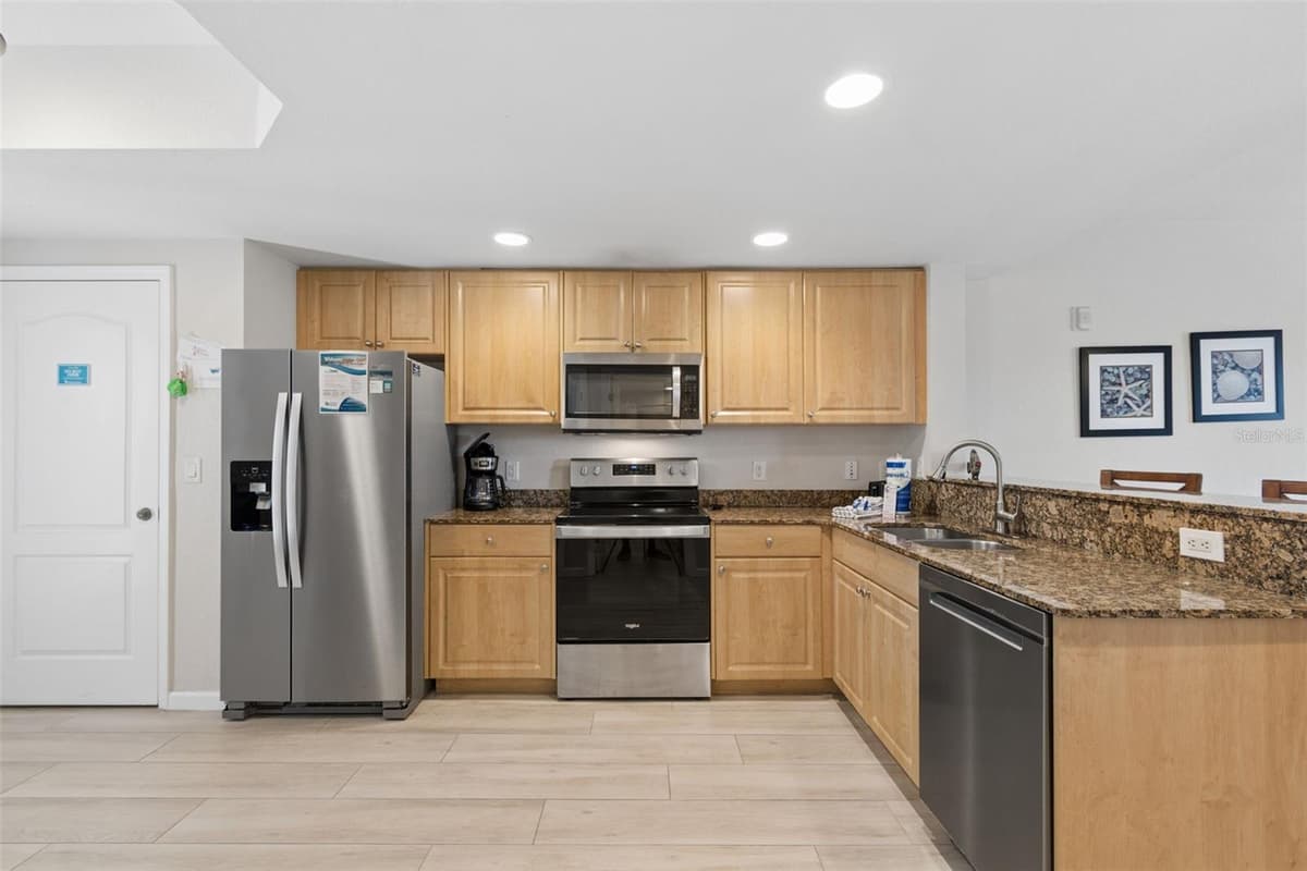 12000 GULF BOULEVARD — photo 14 of 64