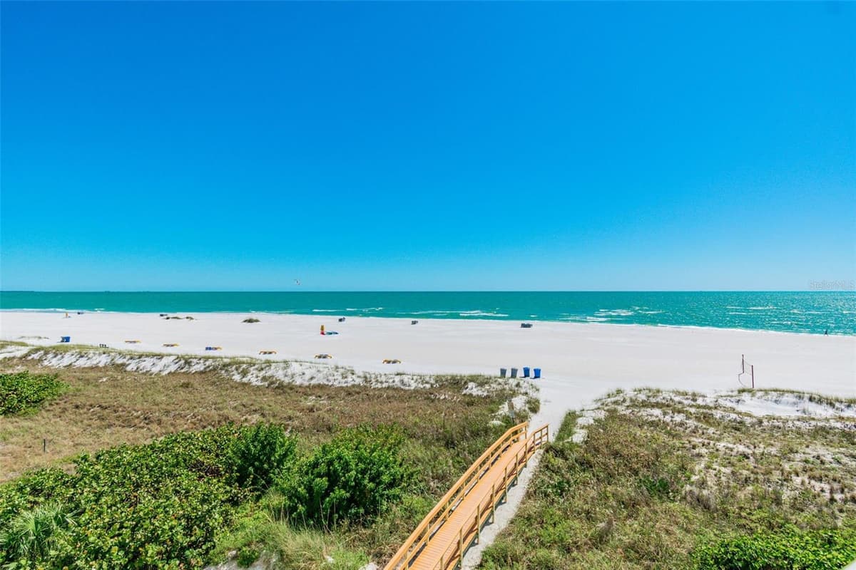 12000 GULF BOULEVARD — photo 8 of 64