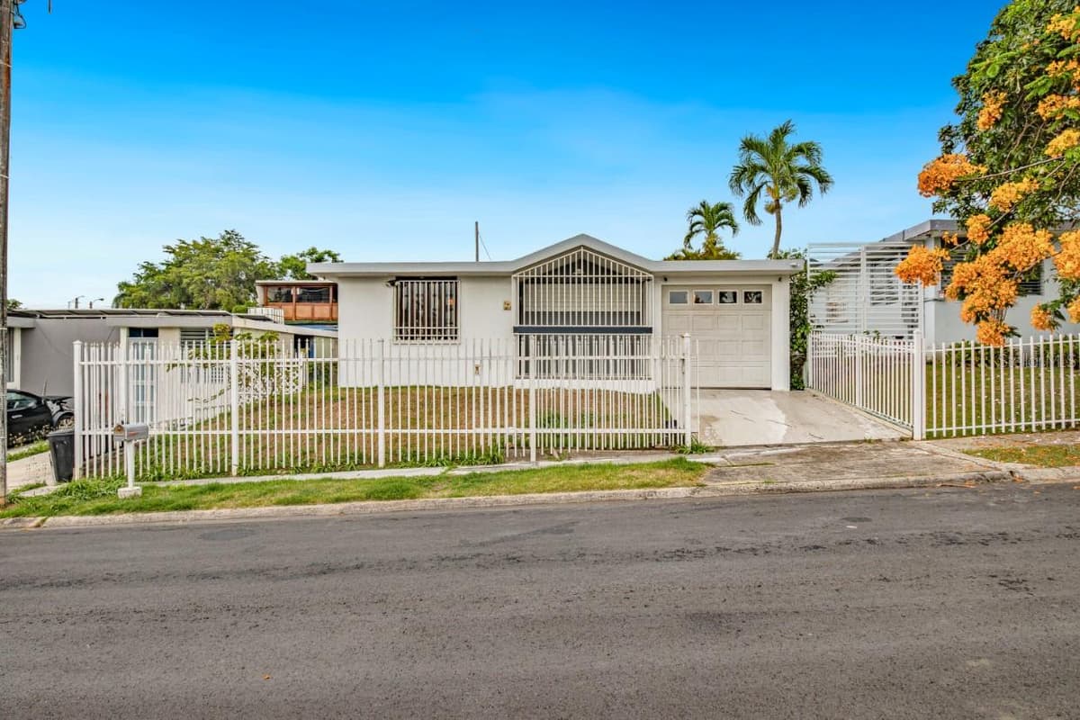 3 URB.CUPEY GARDENS — photo 1 of 19