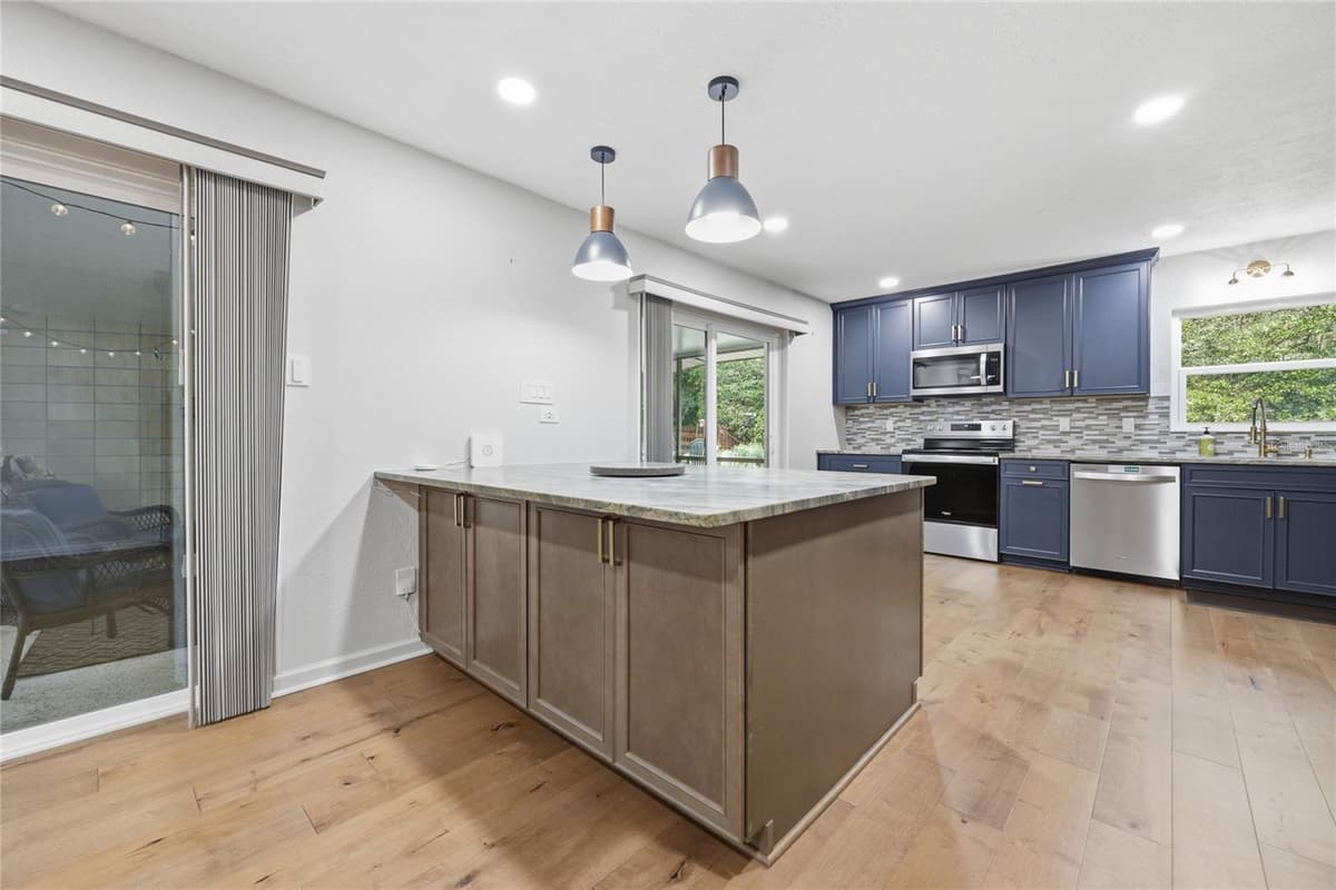 1732 8TH AVENUE — photo 31 of 60