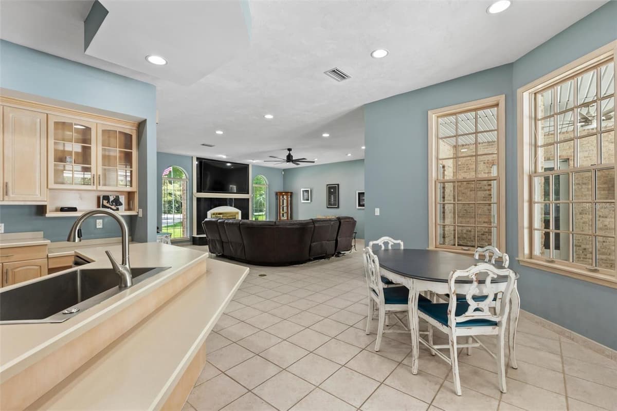 713 ERNEST DRIVE — photo 26 of 100