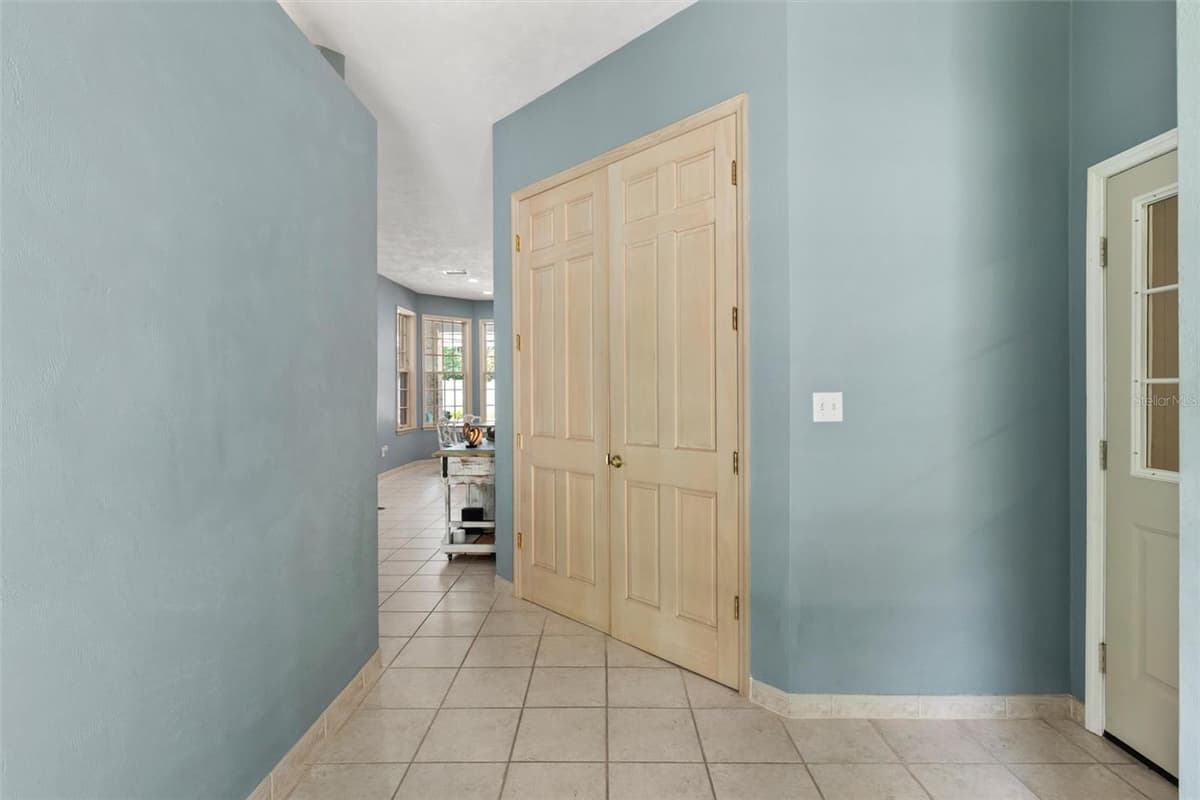 713 ERNEST DRIVE — photo 10 of 100