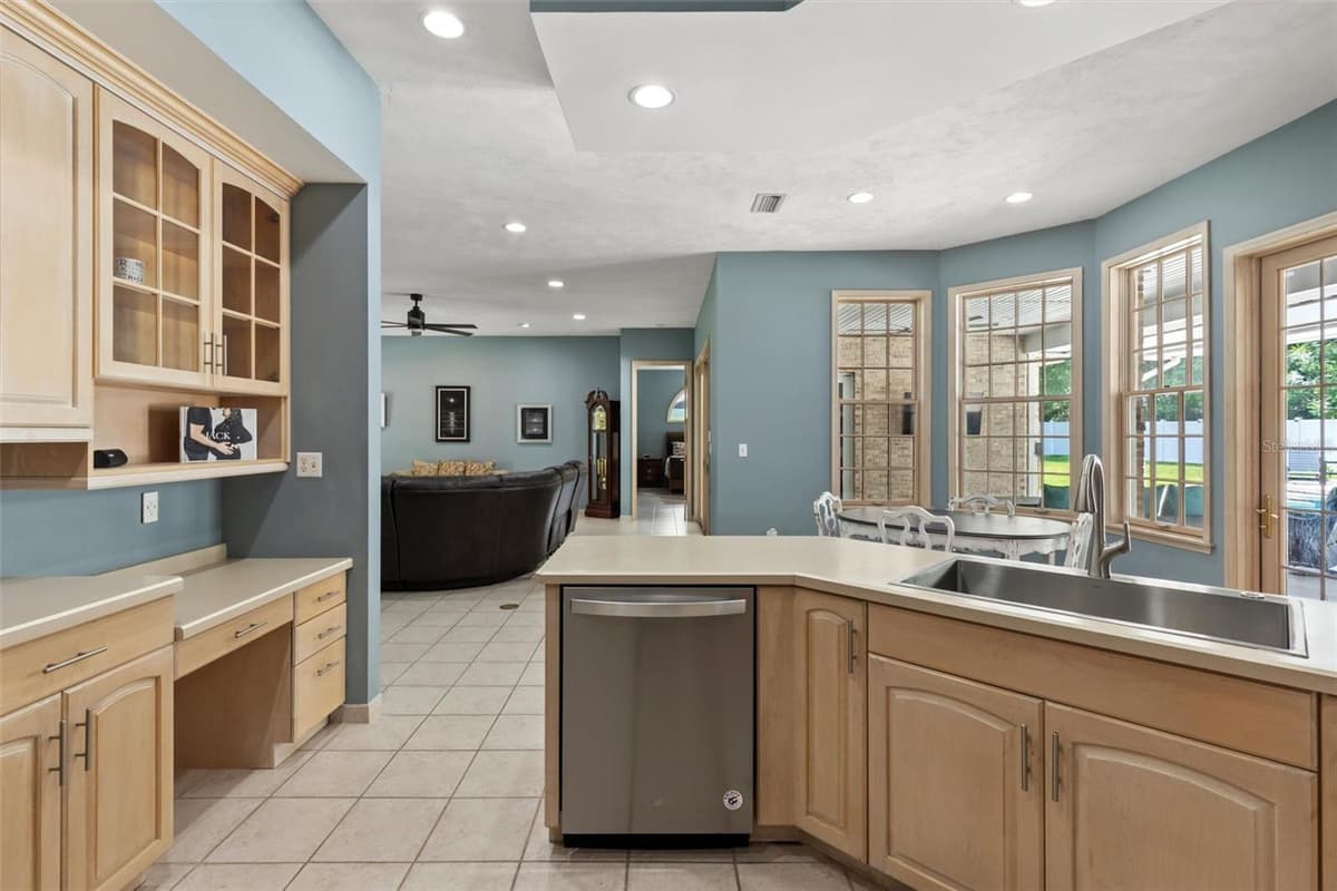 713 ERNEST DRIVE — photo 25 of 100