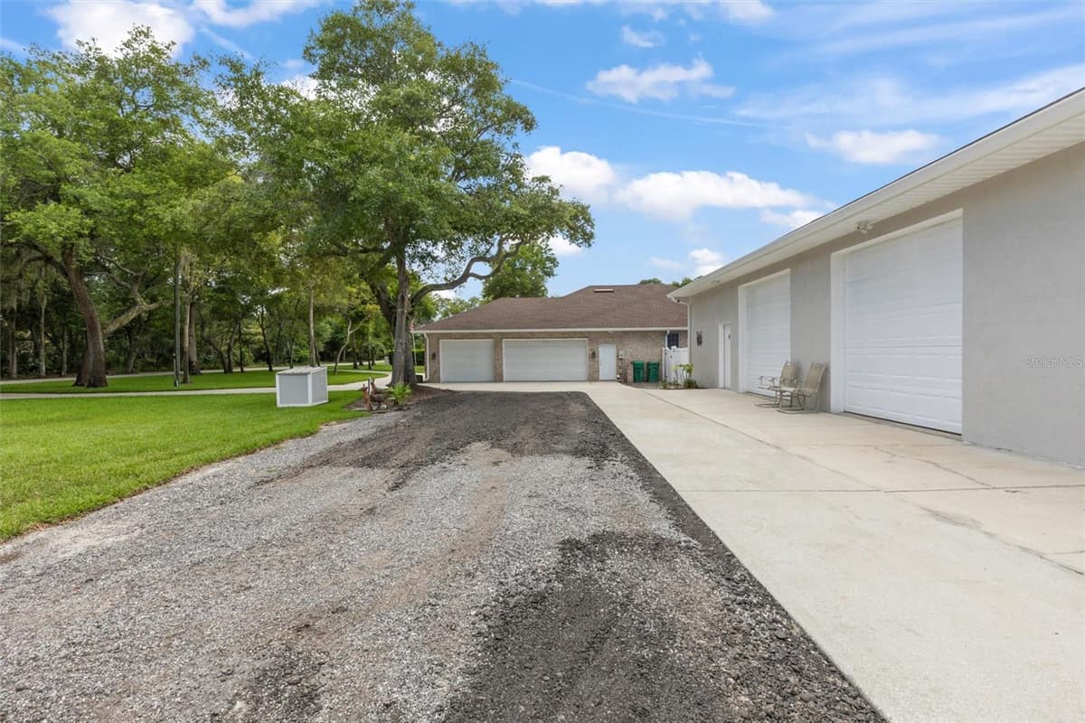 713 ERNEST DRIVE — photo 6 of 100