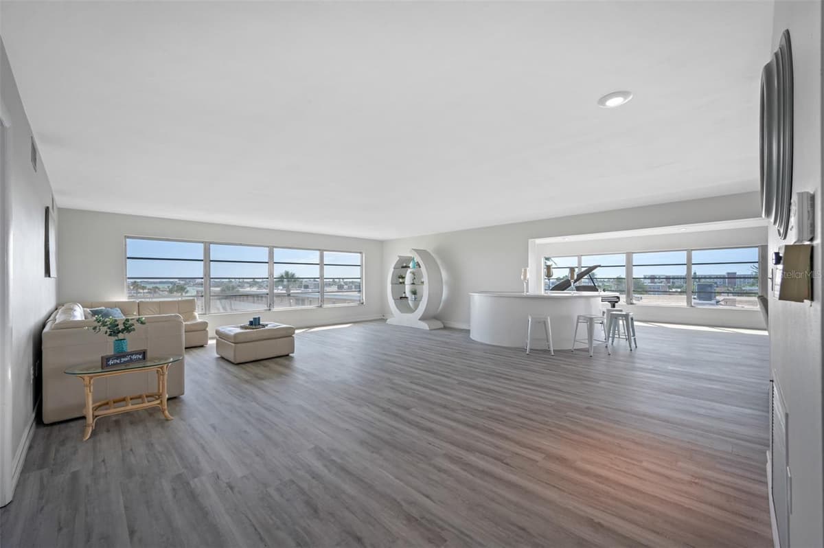 6363 GULF WINDS DRIVE — photo 19 of 58