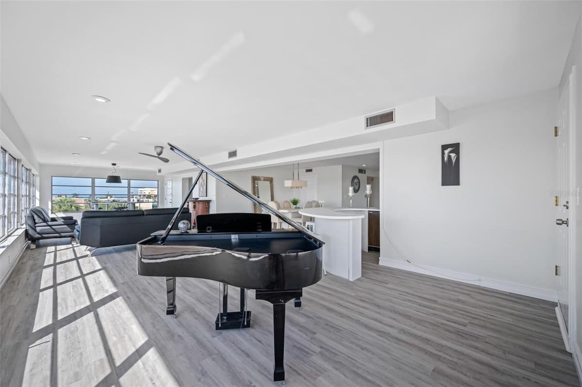 6363 GULF WINDS DRIVE — photo 13 of 58