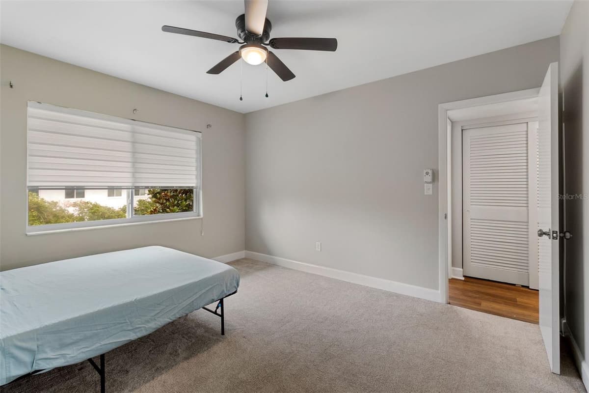 1140 ORLANDO AVENUE — photo 9 of 25