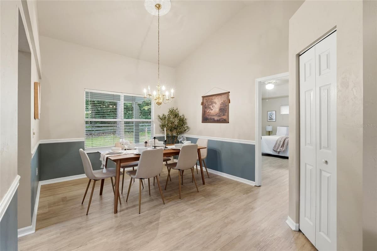 8158 51ST BOULEVARD — photo 8 of 35