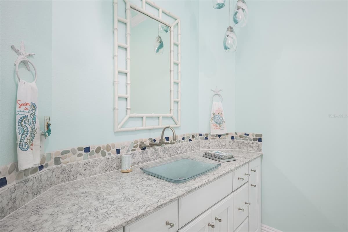 1025 SUDBURY LANE — photo 44 of 88