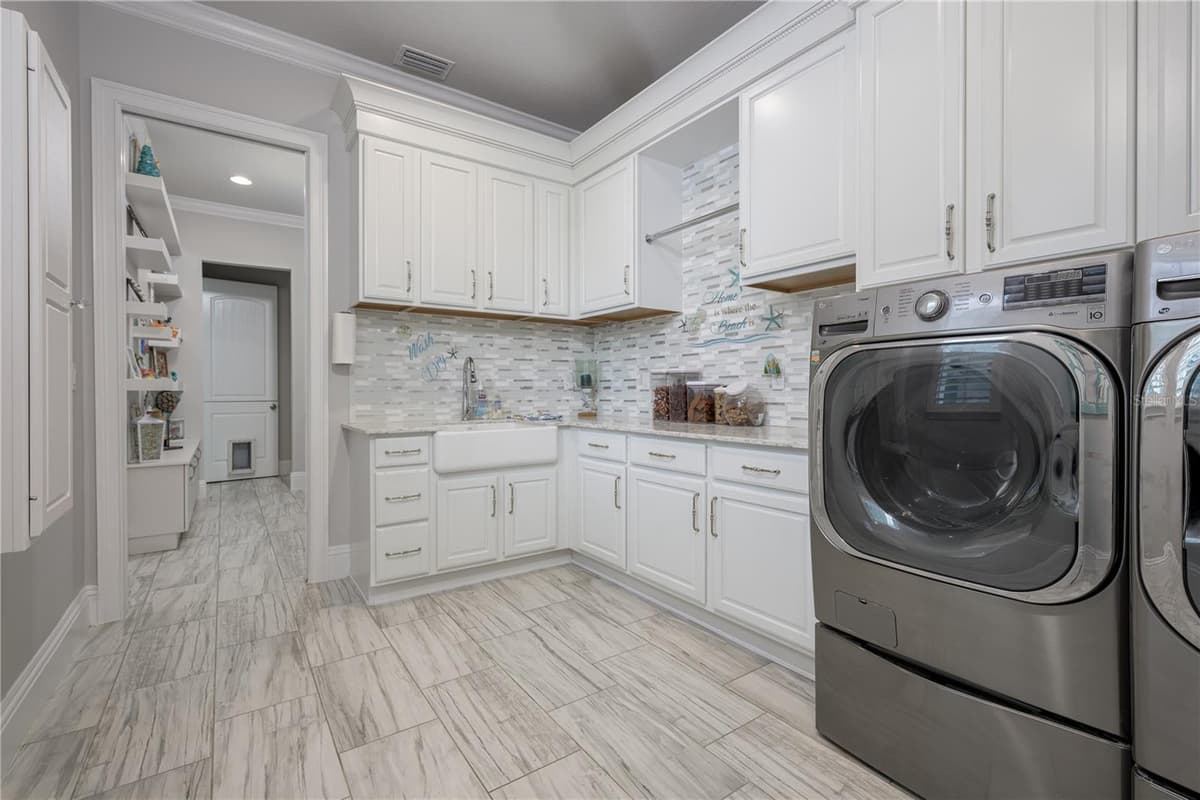 1025 SUDBURY LANE — photo 46 of 88