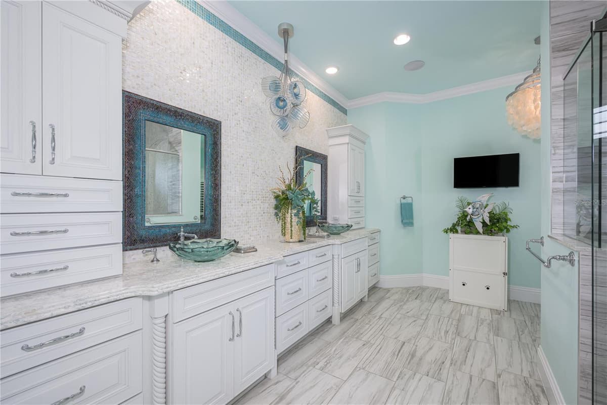 1025 SUDBURY LANE — photo 30 of 88