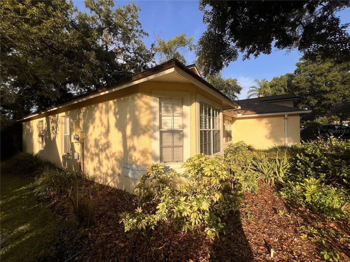 1320 SASSAFRAS AVENUE — photo 5 of 27