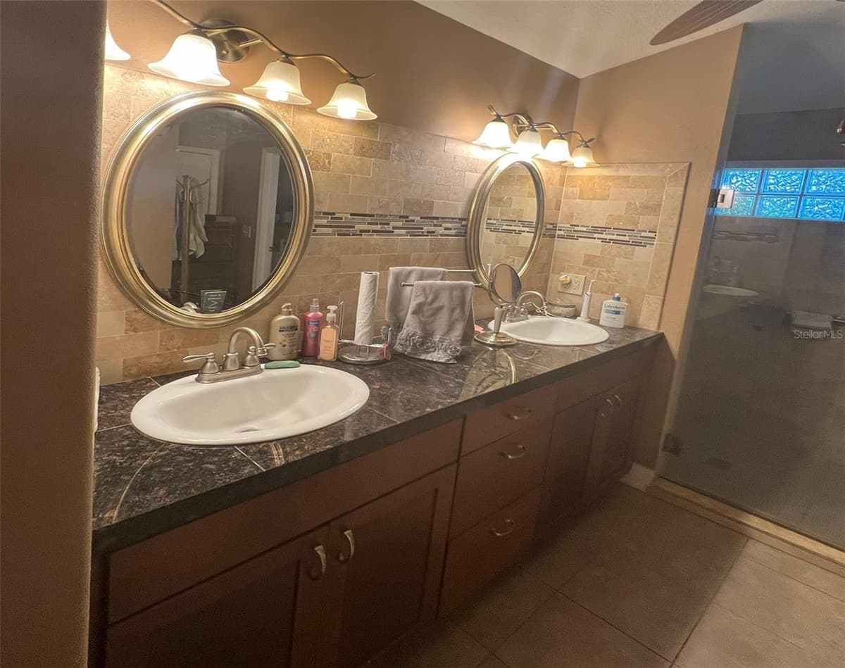 1320 SASSAFRAS AVENUE — photo 19 of 27