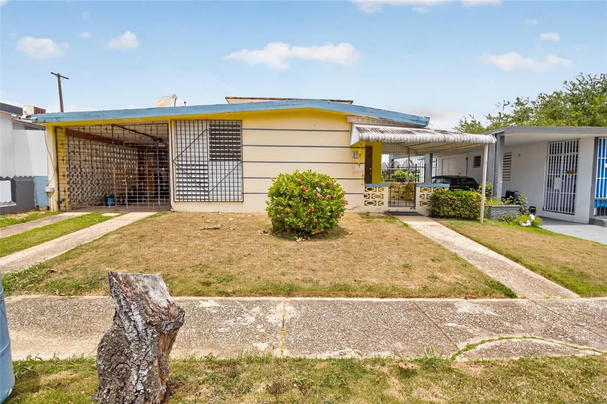 3 URBANIZACIÓN REPARTO MARQUEZ — photo 2 of 33