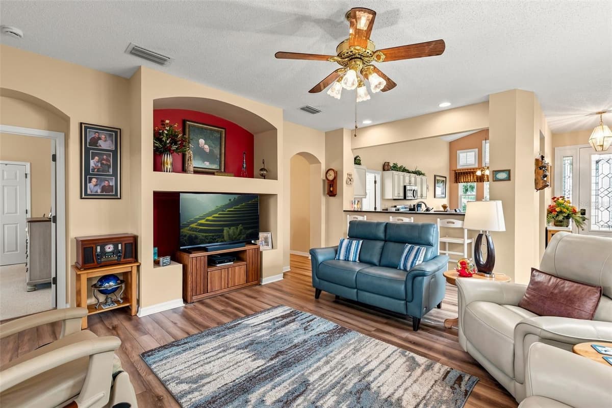 6170 SAILBOAT AVENUE — photo 4 of 31