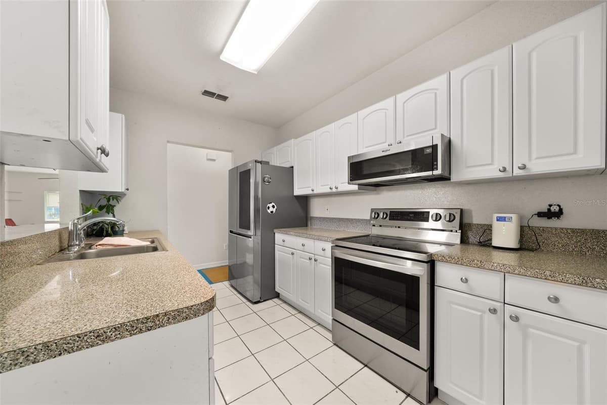 3077 SCORALICK ROAD — photo 8 of 48