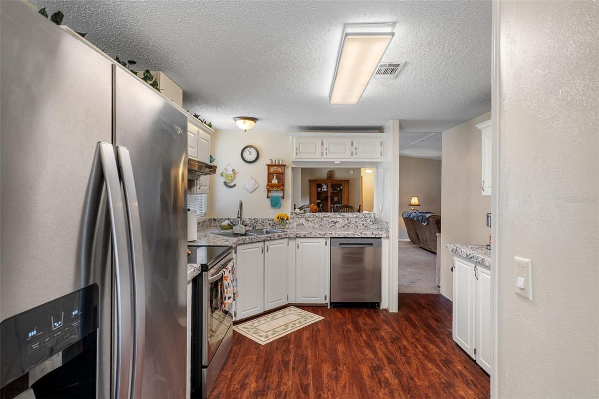 7927 CYPRIAN COURT — photo 15 of 37