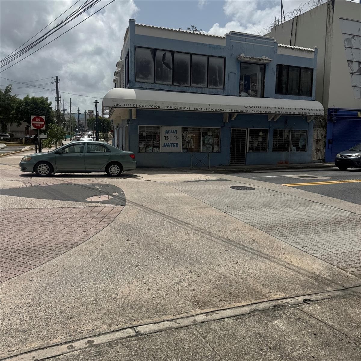 AVE. COMERIO ESQ. BETANCES — photo 2 of 6