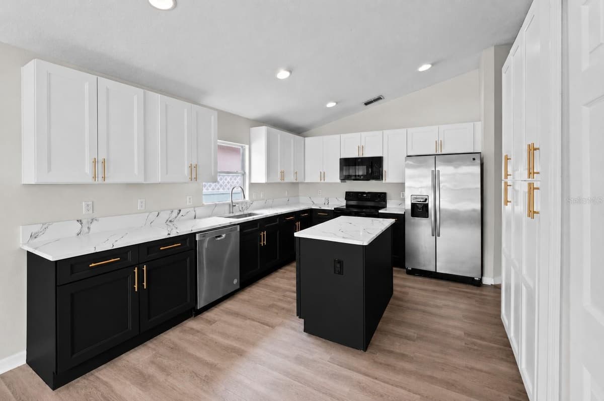 634 SPRING CAVERN AVENUE — photo 9 of 59