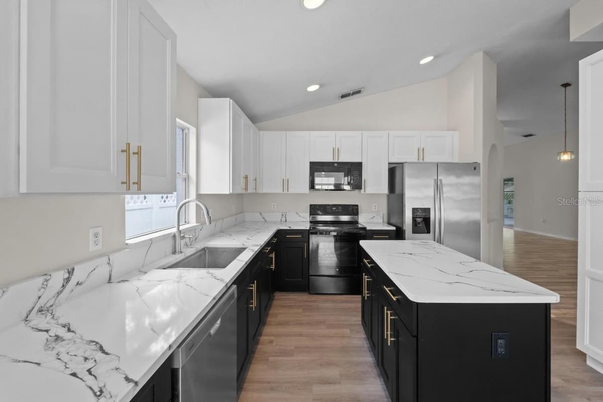 634 SPRING CAVERN AVENUE — photo 8 of 59