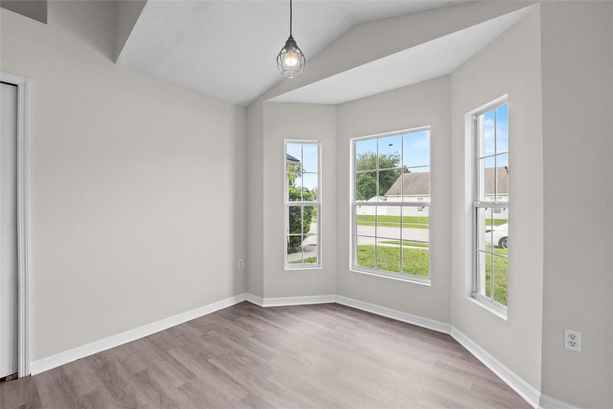 634 SPRING CAVERN AVENUE — photo 14 of 59