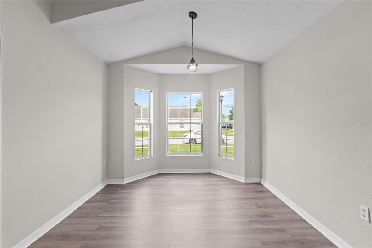 634 SPRING CAVERN AVENUE — photo 13 of 59