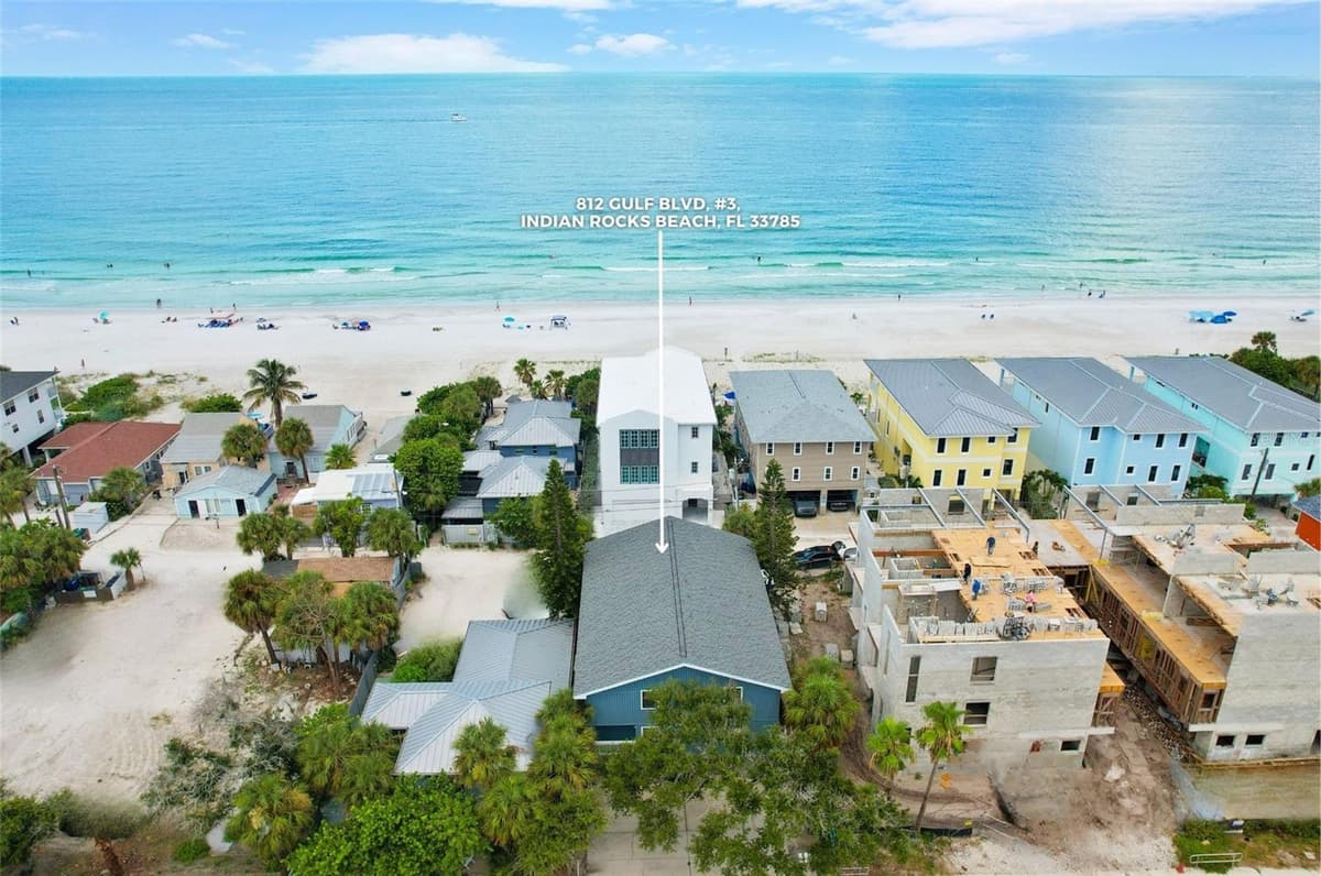 812 GULF BLVD — photo 3 of 44