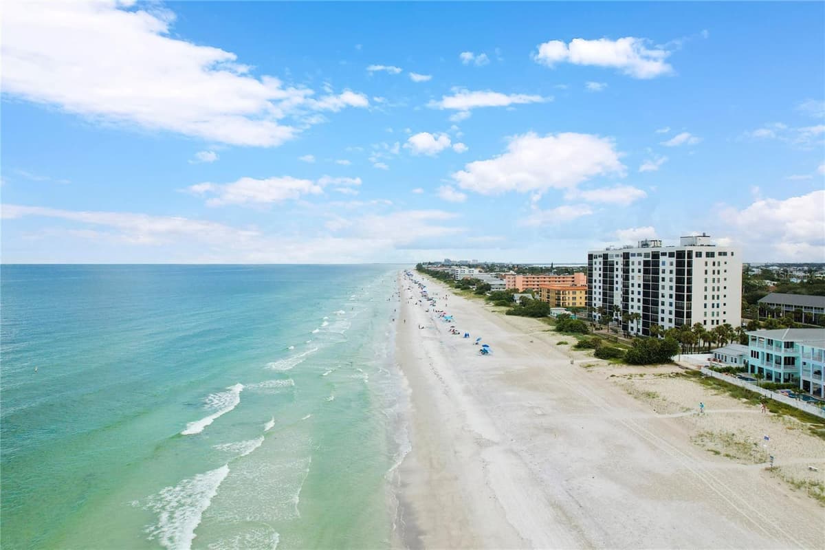 812 GULF BLVD — photo 38 of 44