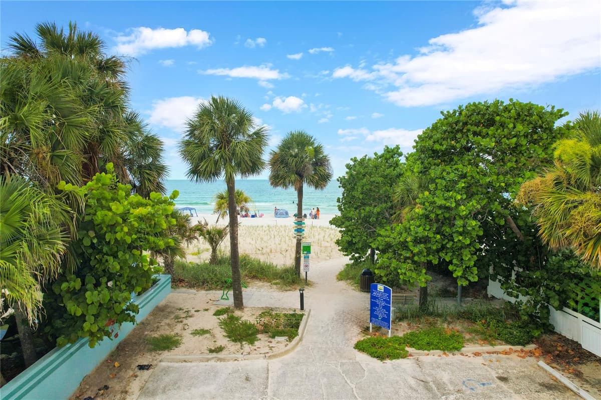 812 GULF BLVD — photo 42 of 44