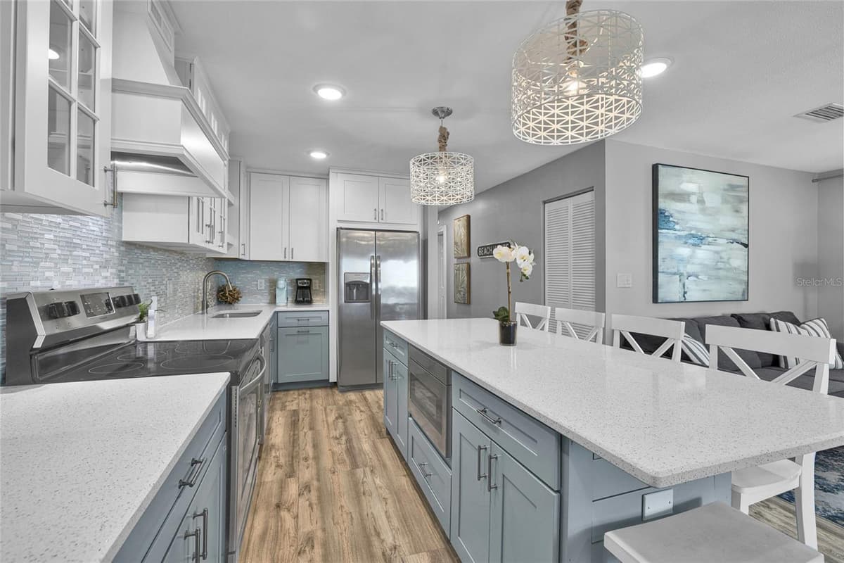 812 GULF BLVD — photo 12 of 44