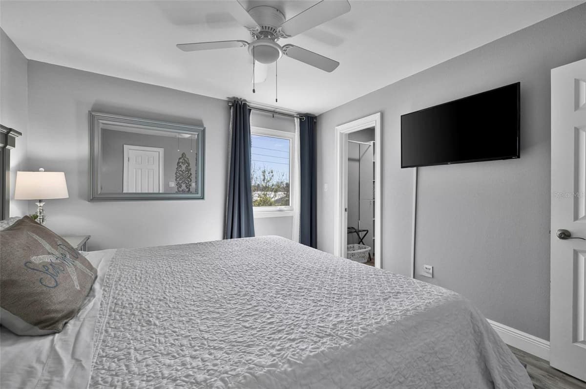 812 GULF BLVD — photo 18 of 44